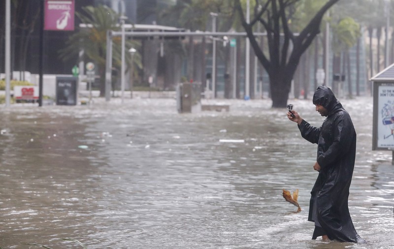 O femeie a născut singură acasă, deoarece uraganul Irma a împiedicat-o să ajungă la spital