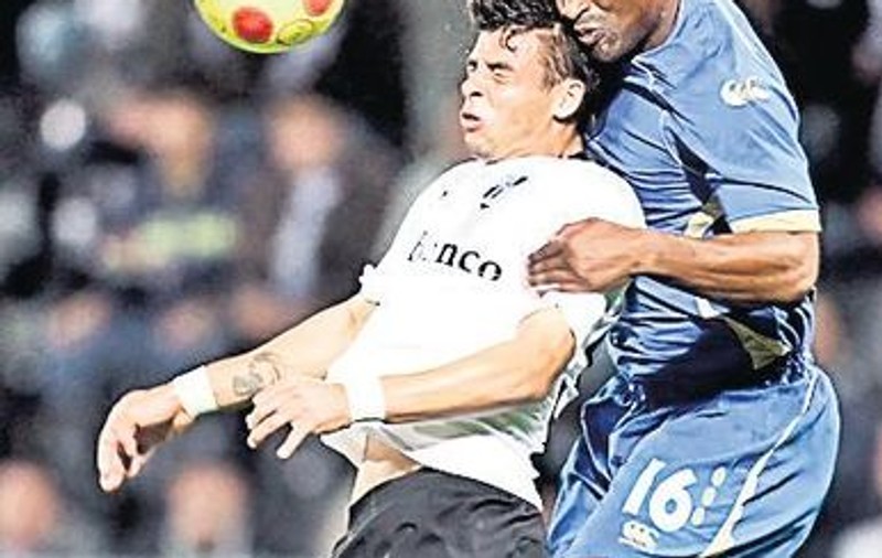 Steaua îl vrea pe Douglas, un atacant care în ultimul an a fost mai mult acidentat