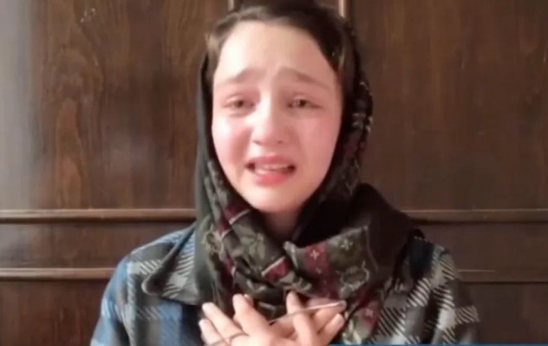 Sumaya, o elevă afgană blocată în casă de 500 de zile, după ce talibanii i-au interzis să studieze: „Lăsați-ne să învățăm!”
