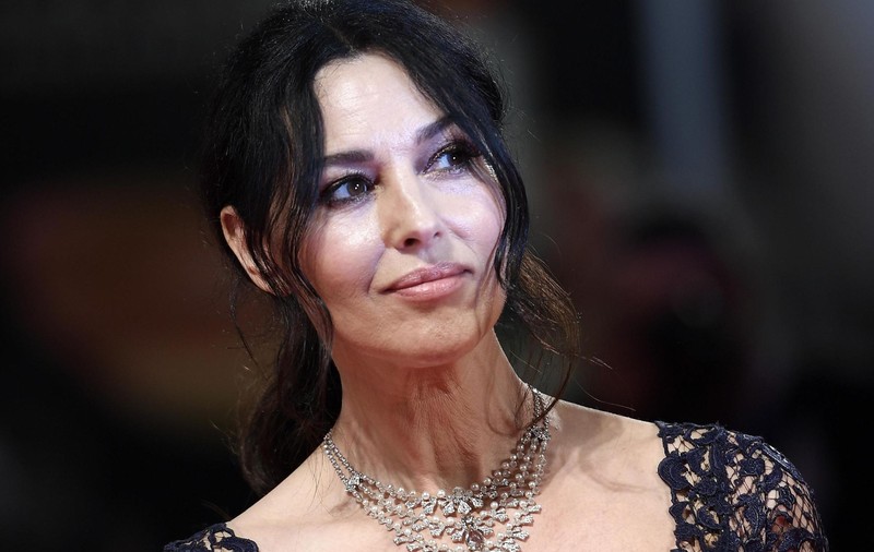 Monica Belluci, apariţie spectaculoasă la Festivalul de Film de la Veneţia