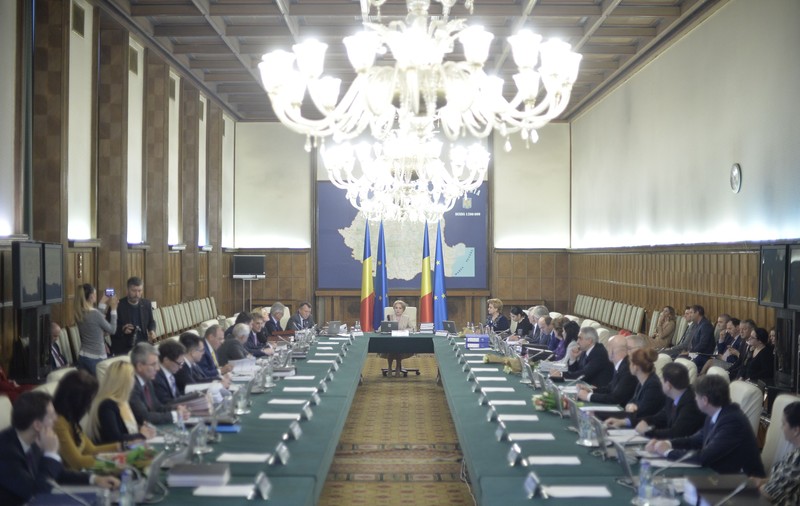 Guvernul a adoptat hotărârea prin care se confiscă banii nejustificați ai celor din diaspora