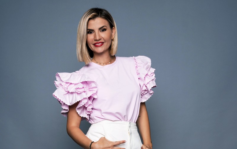 Anamaria Ionescu, soția lui Tudor de la „Fly Project”, se alătură echipei de la „Vorbește Lumea!”