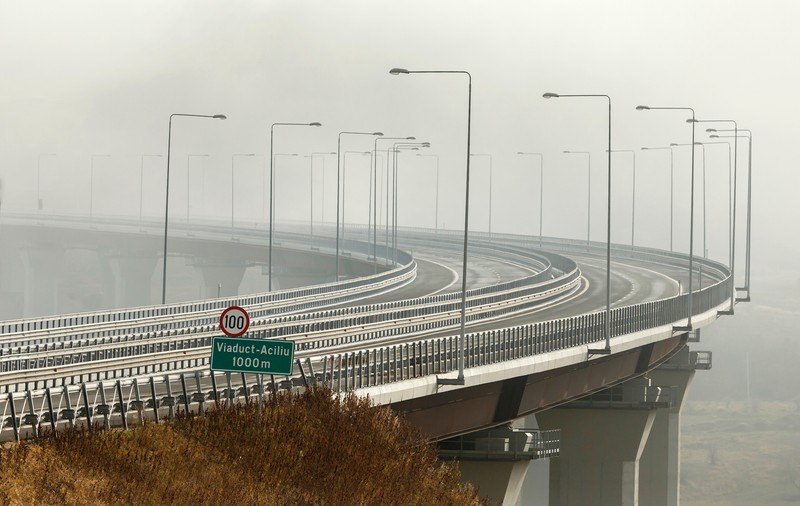 Viaductul Aciliu, pe Autostrada A1 Sibiu – Deva, „în stare avansată de degradare”: „S-a dublat numărul de fisuri, iar cele vechi se extind”