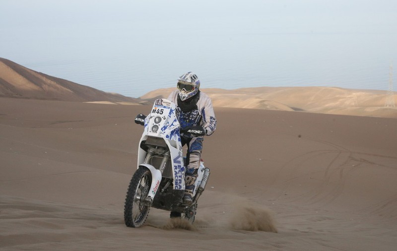 Mani Gyenes, pe 23 în Raliul Dakar. E la peste 6 ore de lider
