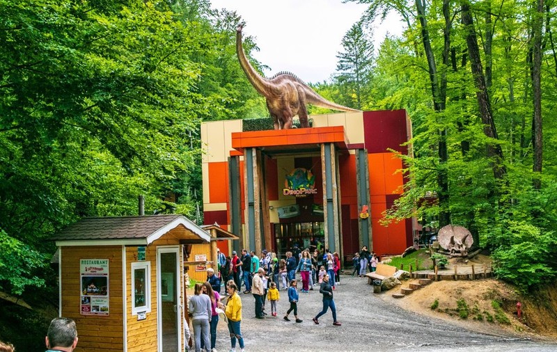 Locul din România inclus în topul european alături de Disneyland: a atins 4,5 milioane de vizitatori și aduce o atracție unică