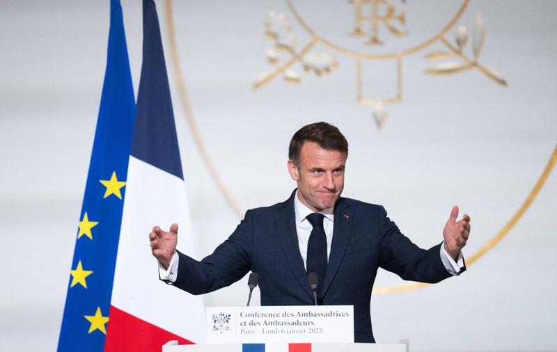 Emmanuel Macron anunță un proiect de „mobilizare” a mai multor tineri voluntari „pentru a întări armata”