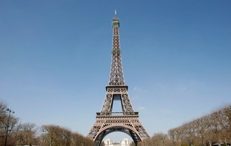 60 de elevi români au rămas fără cazare la Paris