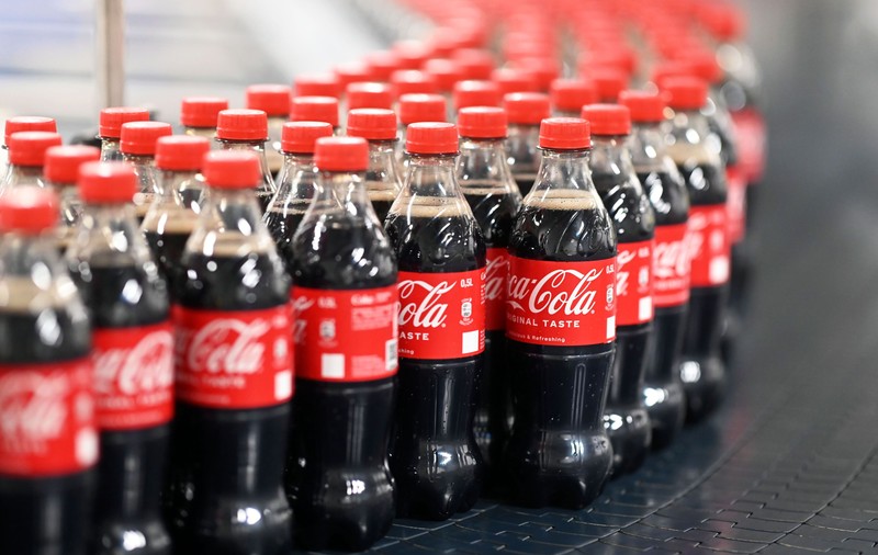 Patru îmbolnăviri suspecte în Croația de la băuturi produse de Coca-Cola. Ministrul sănătății îndeamnă oamenii „să bea apă”