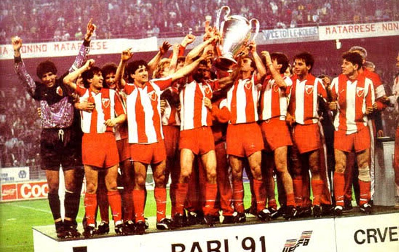 VIDEO&FOTO / Nu apare în pozele de la finala câştigată cu Steaua Roşie: "M-au dat jos de pe podium!"