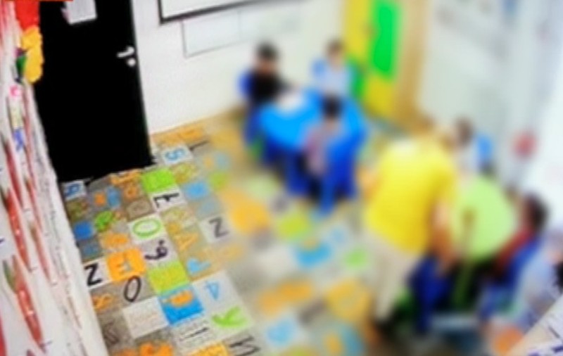 Incident la o grădiniță privată din Ștefăneștii de Jos. Acuzații la adresa unei educatoare