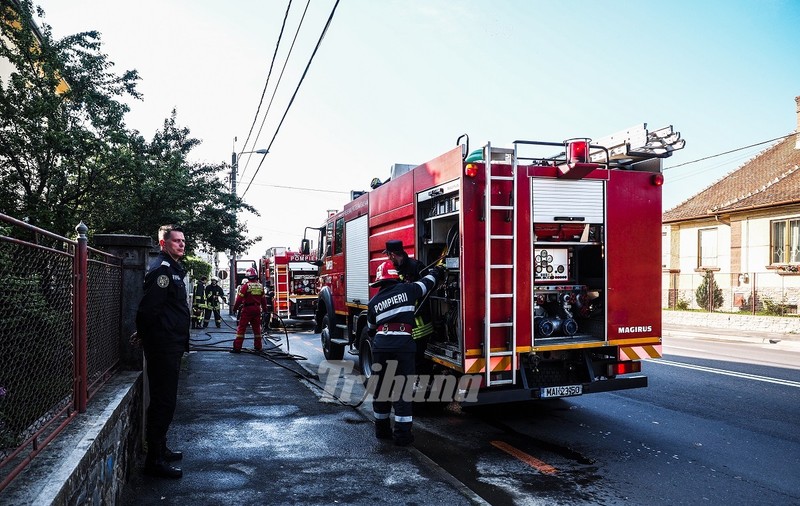 Incendiu lângă casa preşedintelui Iohannis | FOTO