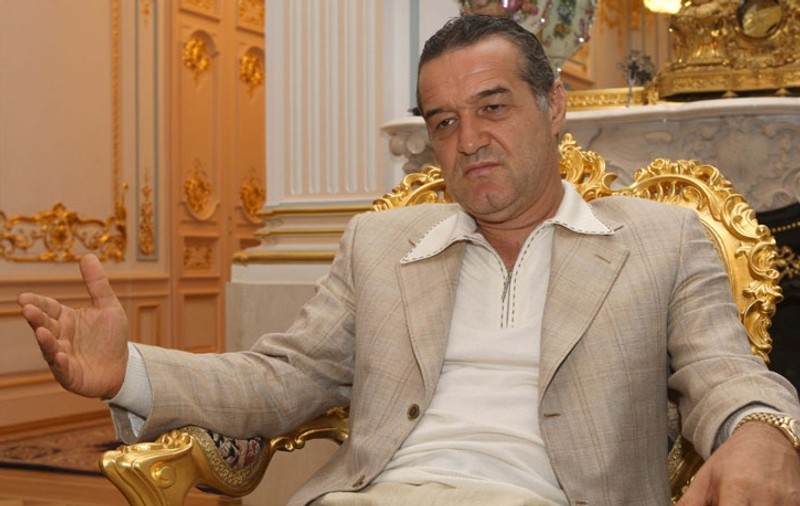 Becali: "Sănătate tuturor trusturilor de presă" 