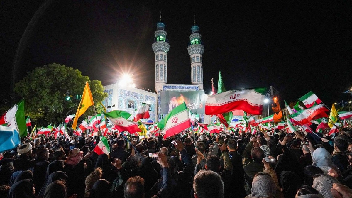 Miting pro-guvernamental iranian, 7 mai 2026.