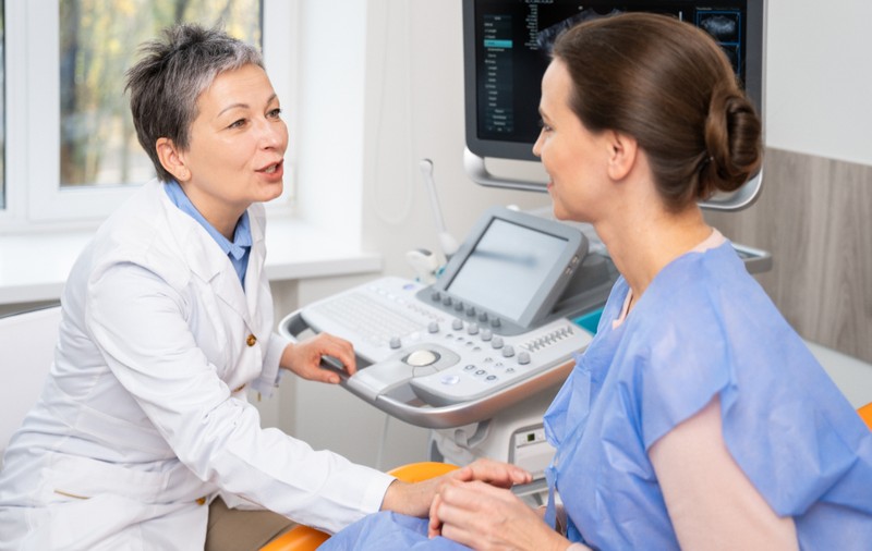 Cinci lucruri pe care ar trebui să le știe orice femeie despre cancerul ovarian, potrivit specialiștilor