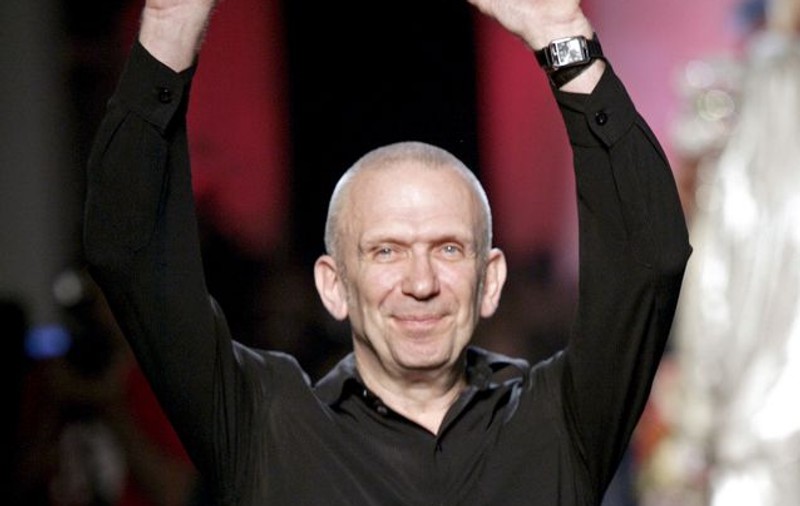 Jean Paul Gaultier, evacuat dintr-un hotel
