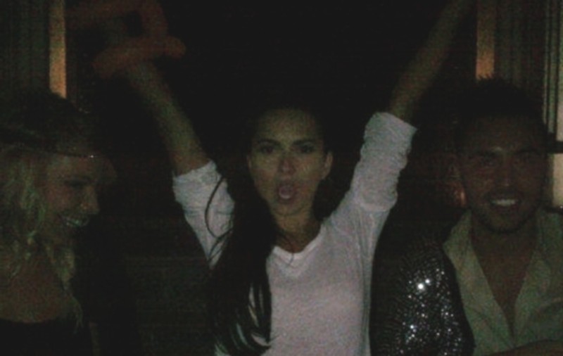 Inna, ne arăţi "PĂSĂRICA" DIN NOU? Uite cât de CRĂCĂNATĂ stă artista | FOTO