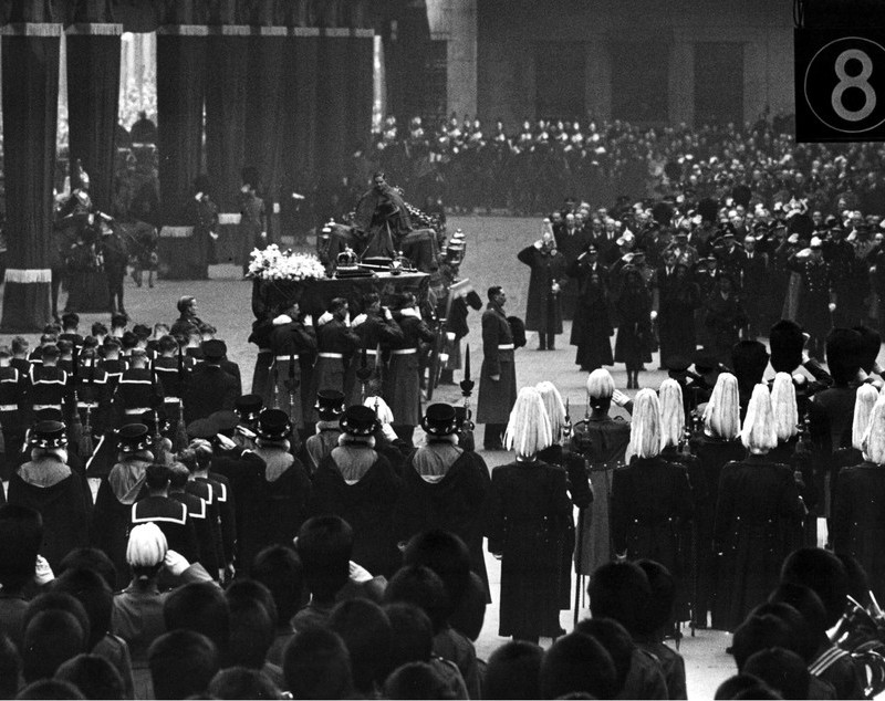 Înmormântarea reginei Elisabeta a II-a, o zi care intră în istorie. Regatul Unit și-a luat adio de la suverana care a domnit 70 de ani
