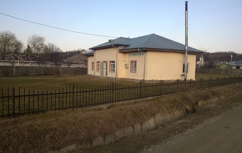 Slujba religioasă cu zeci de participanți ținută în căminul cultural. Ce au pățit organizatorii