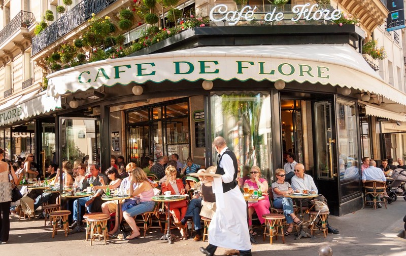 Cafenele celebre din Paris devenite obiective turistice