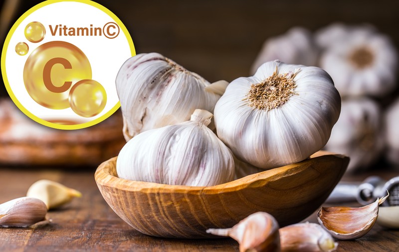De la usturoi la vitamina C - nu există nici un aliment “minune” care previne sau vindecă COVID-19