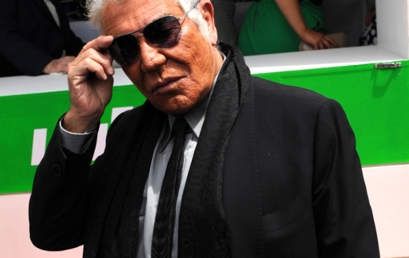 Venirea lui Roberto Cavalli în România, incertă. Designerul a fost operat! Vezi ce pățit!