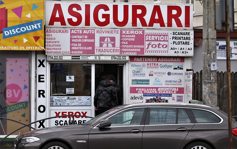 Ce salarii se câștigă în domeniul asigurărilor? Se pleacă de la salariul minim pe economie