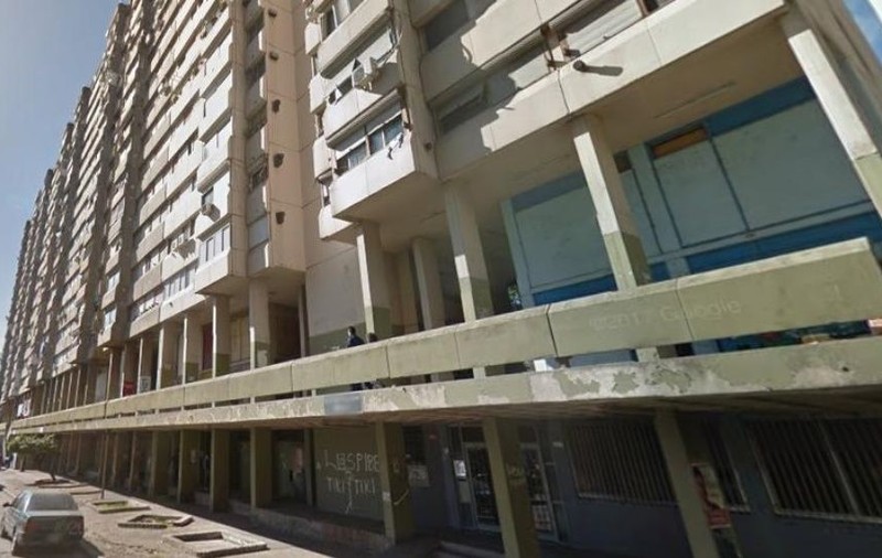 Filmată în timp ce a aruncat un câine de la etajul cinci