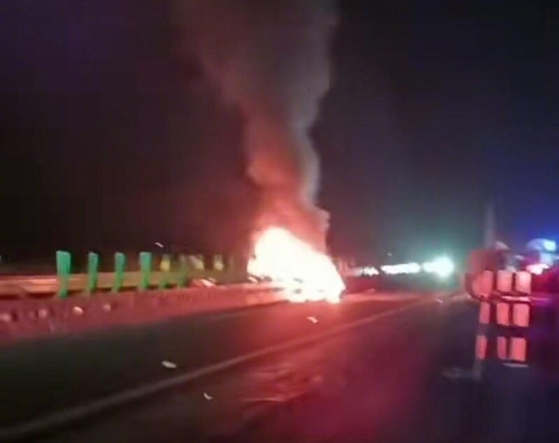 Primul accident major al unei mașini electrice Xiaomi: a luat foc, iar trei persoane au murit