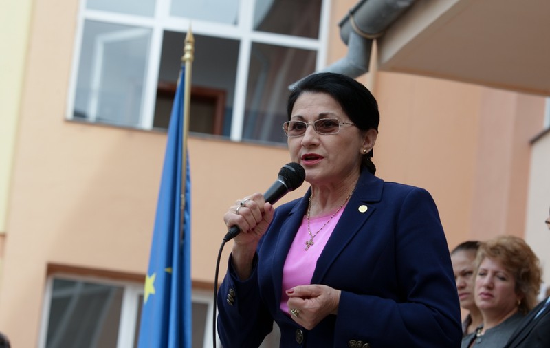 Părinții elevilor care au ratat simularea Evaluării Naționale, chemați la școală. Ce spune Ecaterina Andronescu