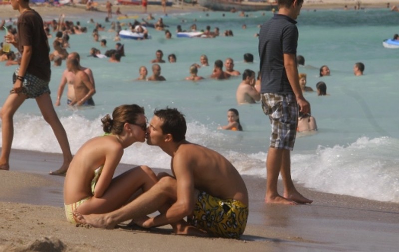 Trei cutremure de mică intensitate s-au produs sâmbătă, în Marea Neagră