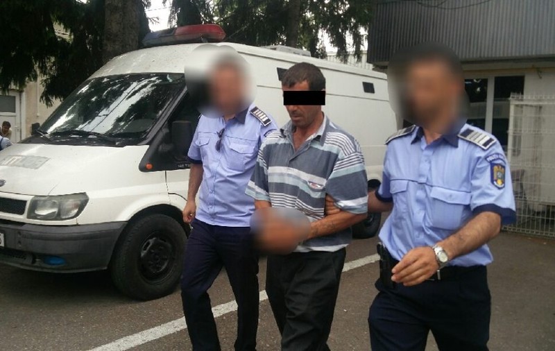 Un pensionar din Argeș a fost bătut și violat de un consătean!