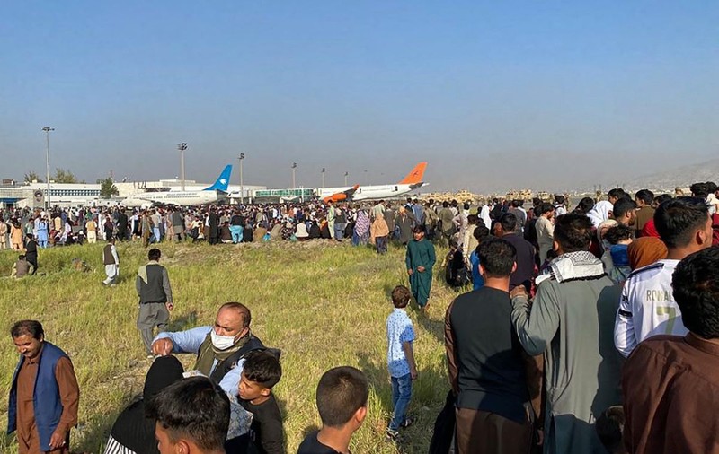 Apelul a peste 60 de state, printre care și România: „Cetățenilor afgani și străini să li se permită să plece din Afganistan”
