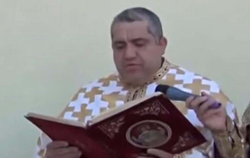 UPDATE: Preot din Sălaj, arestat pentru tentativă de omor. Nicolae Sârcă a înjunghiat un bătrân fără apărare