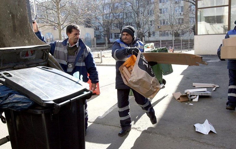 Primăria Sectorului 2 impune contract unic de salubrizare pentru firme private