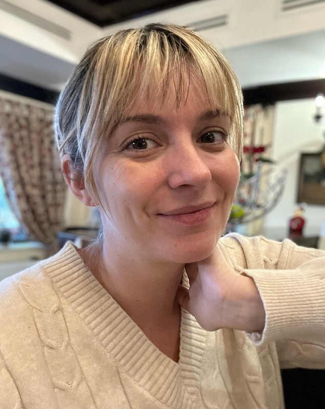 Diana Dumitrescu a pozat nemachiată: „Un strop de realitate nu strică uneori”. Cum au reacționat fanii când au văzut-o