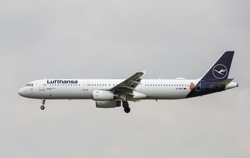 Amenințare cu bombă la bordul unui avion cu 130 de pasageri al companiei Lufthansa.  Aeroportul din Belgrad a fost evacuat