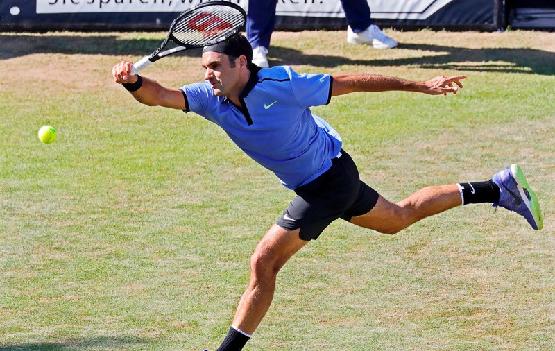 Federer a debutat cu o înfrângere la Stuttgart. Elvețianul și-a întrerupt vacanța prelungită