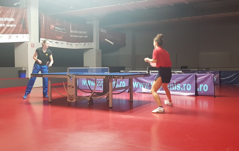 VIDEO | Spadasina Ana-Maria Brânză a făcut schimb de experiență cu jucătoarea de tenis de masă Andreea Dragoman