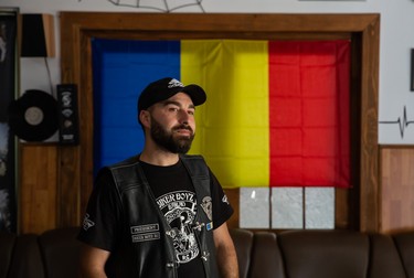 Florin povesteşte cum a transformat interiorul clubului pentru acţiuni caritabile