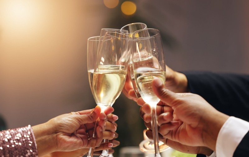 Top 3 șampanii pentru petrecerea de Revelion