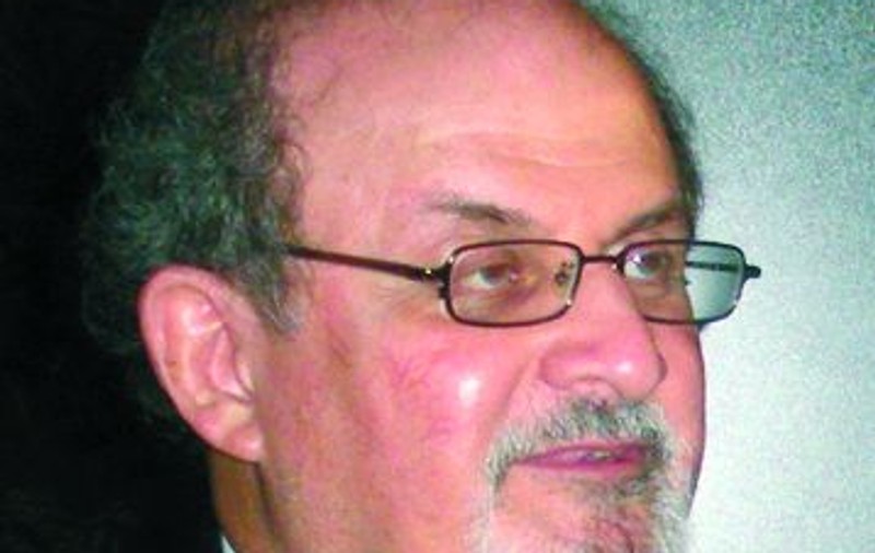 CONDAMNAT LA MOARTE de AYATOLLAH, Salman Rushdie, autorul "VERSETELOR SATANICE", MESAJ TULBURĂTOR despre atacul de la "Charlie Hebdo"