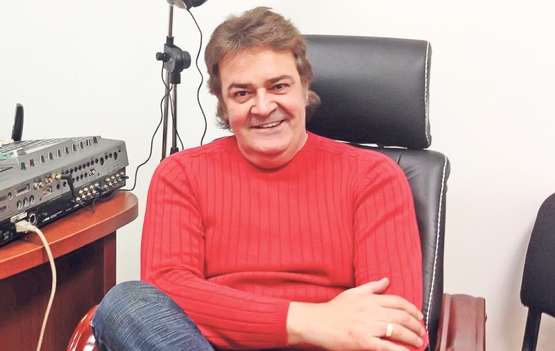 INTERVIU EXCLUSIV | După 30 de ani trăiţi în Danemarca, Adrian Romcescu a decis să revină în România, de dragul părinţilor săi: «N-am ştiut niciodată să agăţ o femeie frumoasă»