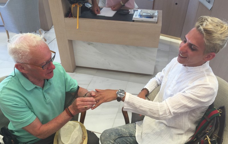 Florin Marin, actualul soț al lui Philip Clements, și-a refăcut viața deși nu a divorțat. Cum arată partenerul lui