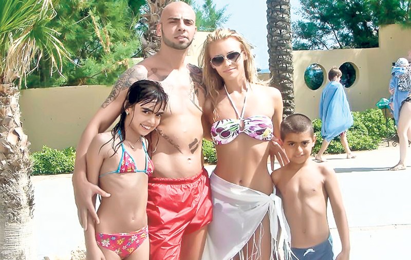 Fotbalistul Giani Kiriţă şi-a încărcat bateriile în concediul din Antalya - Vacanţă de vis cu iubita şi cu cei doi copii