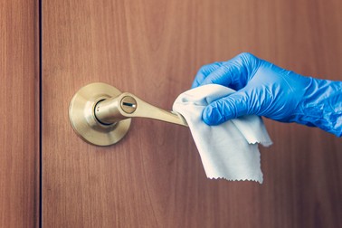 Mult timp s-a crezut că suprafețele contaminate sunt de vină pentru transmiterea Sars-Cov-2