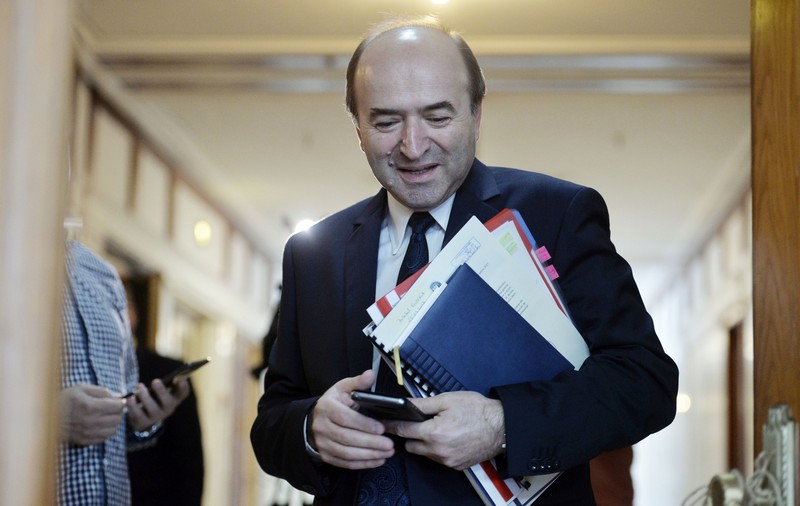 Ministrul Justiției, Tudorel Toader: "Promovăm o Hotărâre de Guvern pentru desecretizarea Arhivei SIPA"