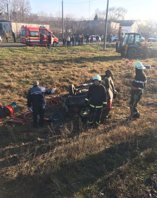 FOTO&VIDEO/ Tânăr mort într-un accident feroviar în județul Vaslui. Alte două persoane, în stare gravă