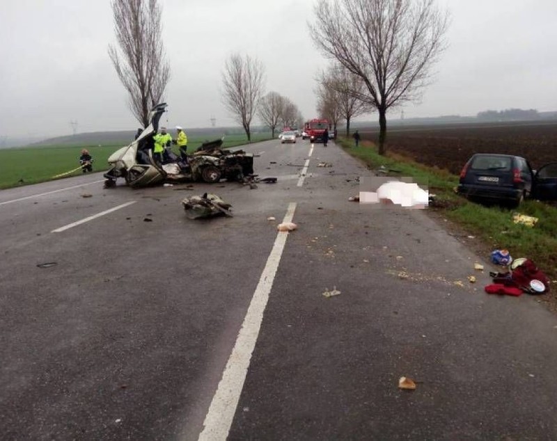 ACCIDENT GRAV în BACĂU! Două persoane au murit, alte trei RĂNITE! GALERIE FOTO