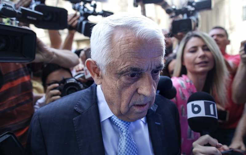 Asociațiile de fermieri i-au cerut demisia lui Petre Daea în scandalul cerealelor din Ucraina