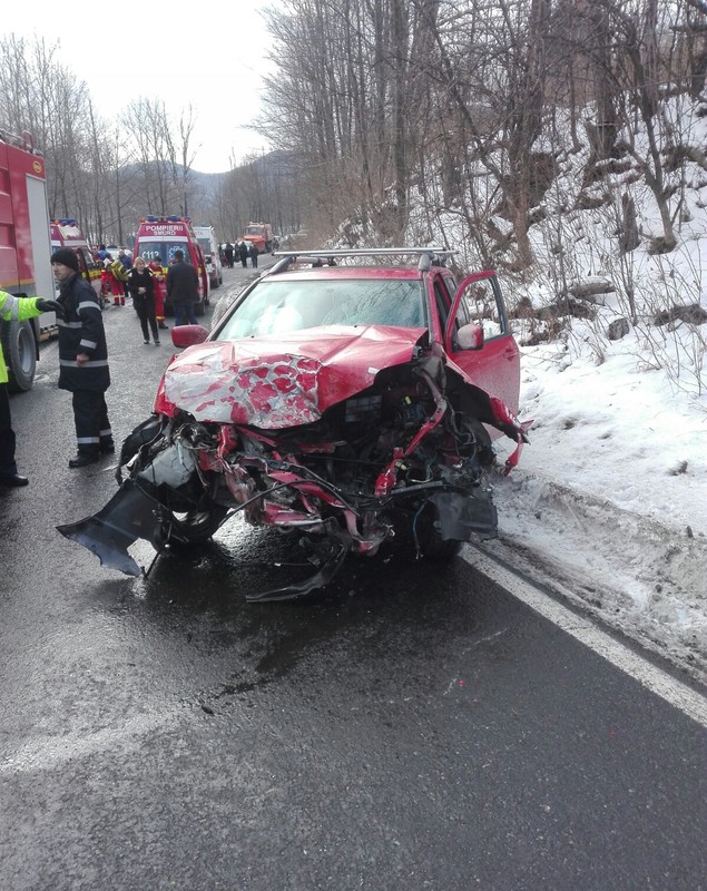 Grav accident pe DN1. Două persoane au decedat FOTO